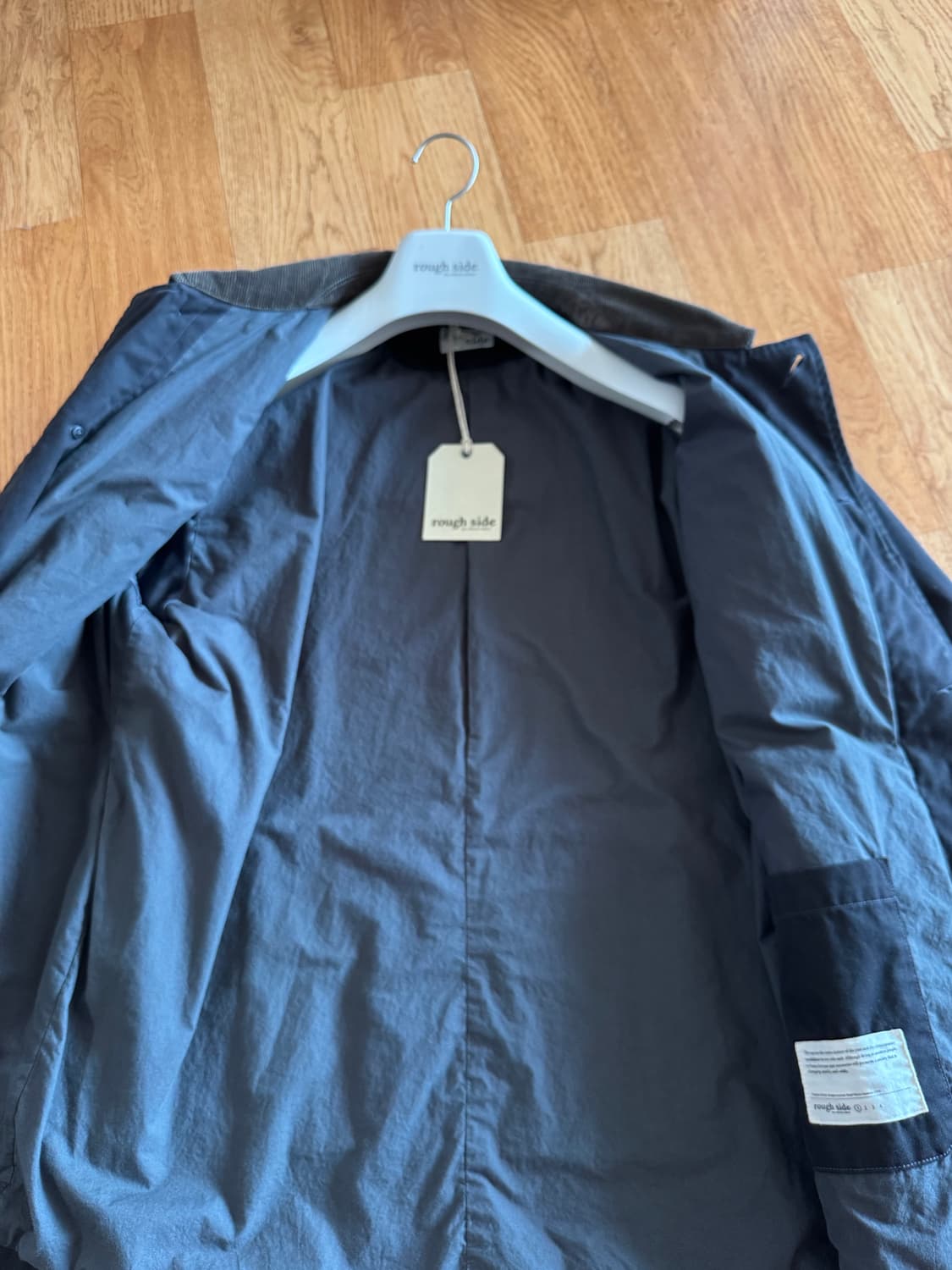 러프사이드 25fw 포인터 자켓 블랙 1사이즈 상품이미지2