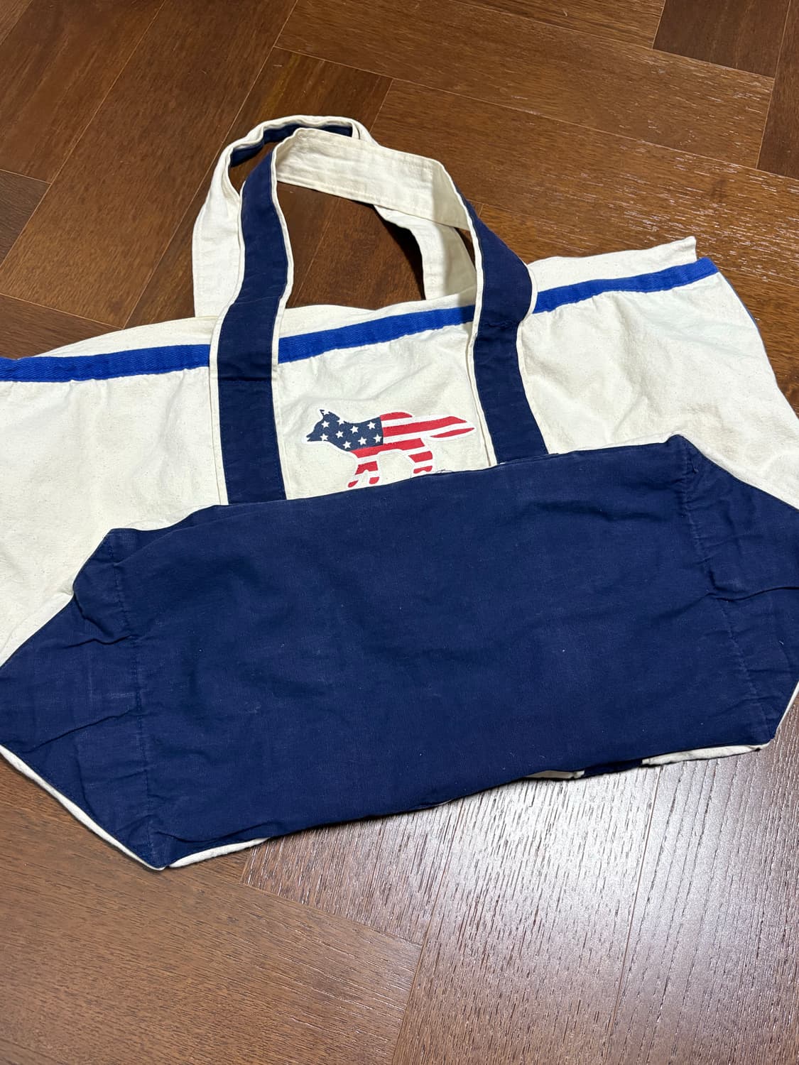 메종키츠네 빅 숄더백 상품이미지2