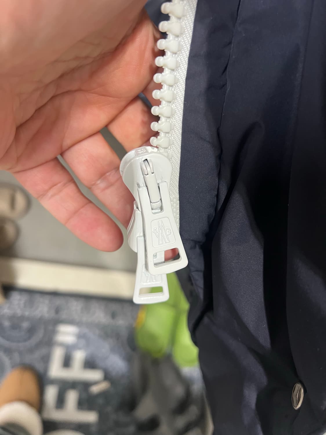 몽클레어 commercy 커머시 하프 롱 패딩 3사이즈 정품 상품이미지6