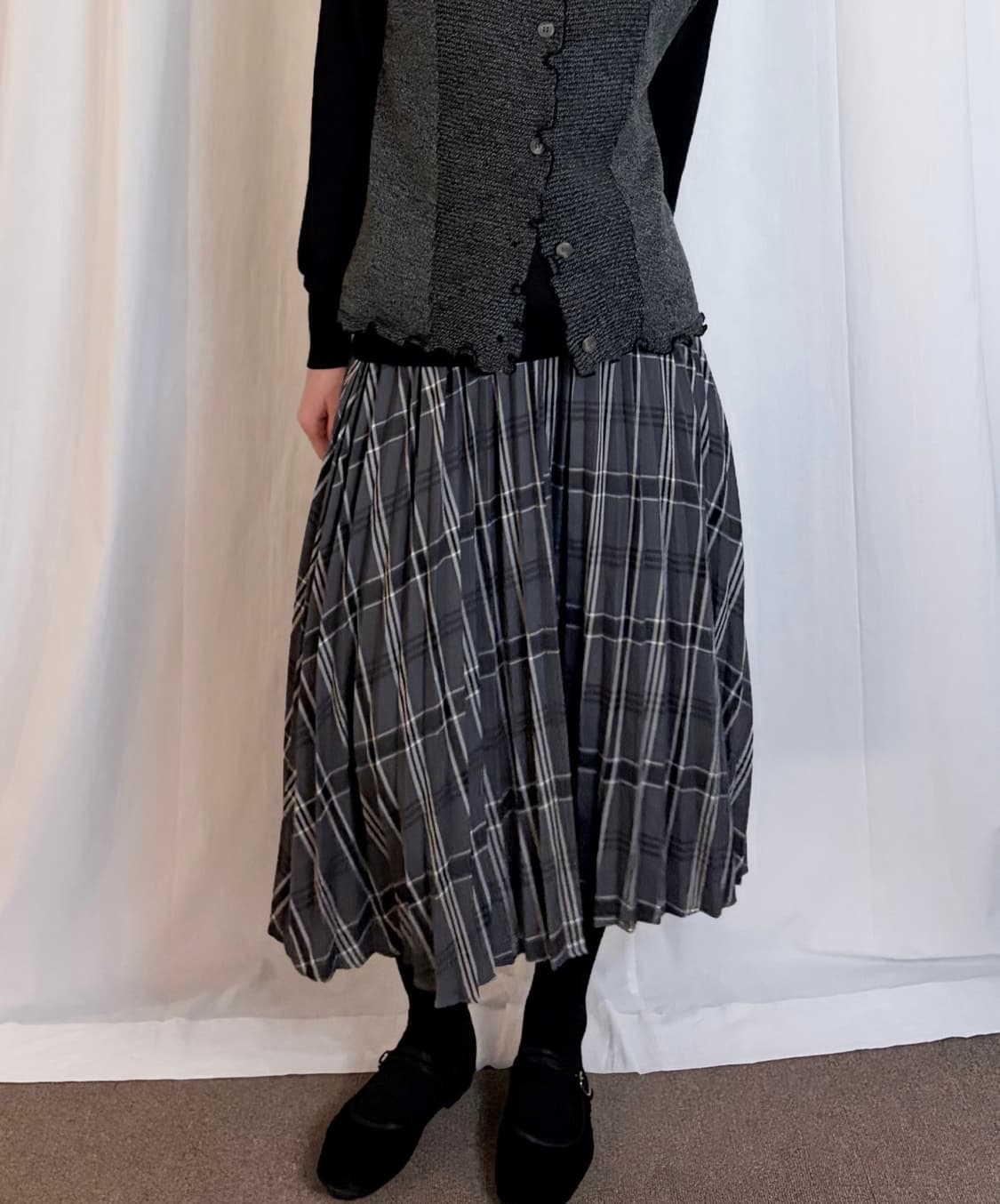 Checked Pleated Long Skirt – Dark Grey 상품이미지1