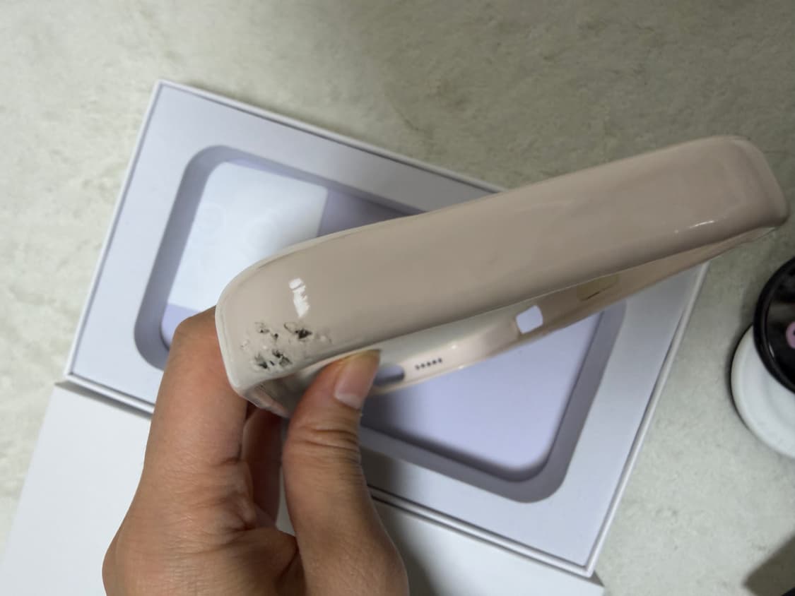 어반소피스티케이션 아이폰 16프로 오트밀 케이스 상품이미지3