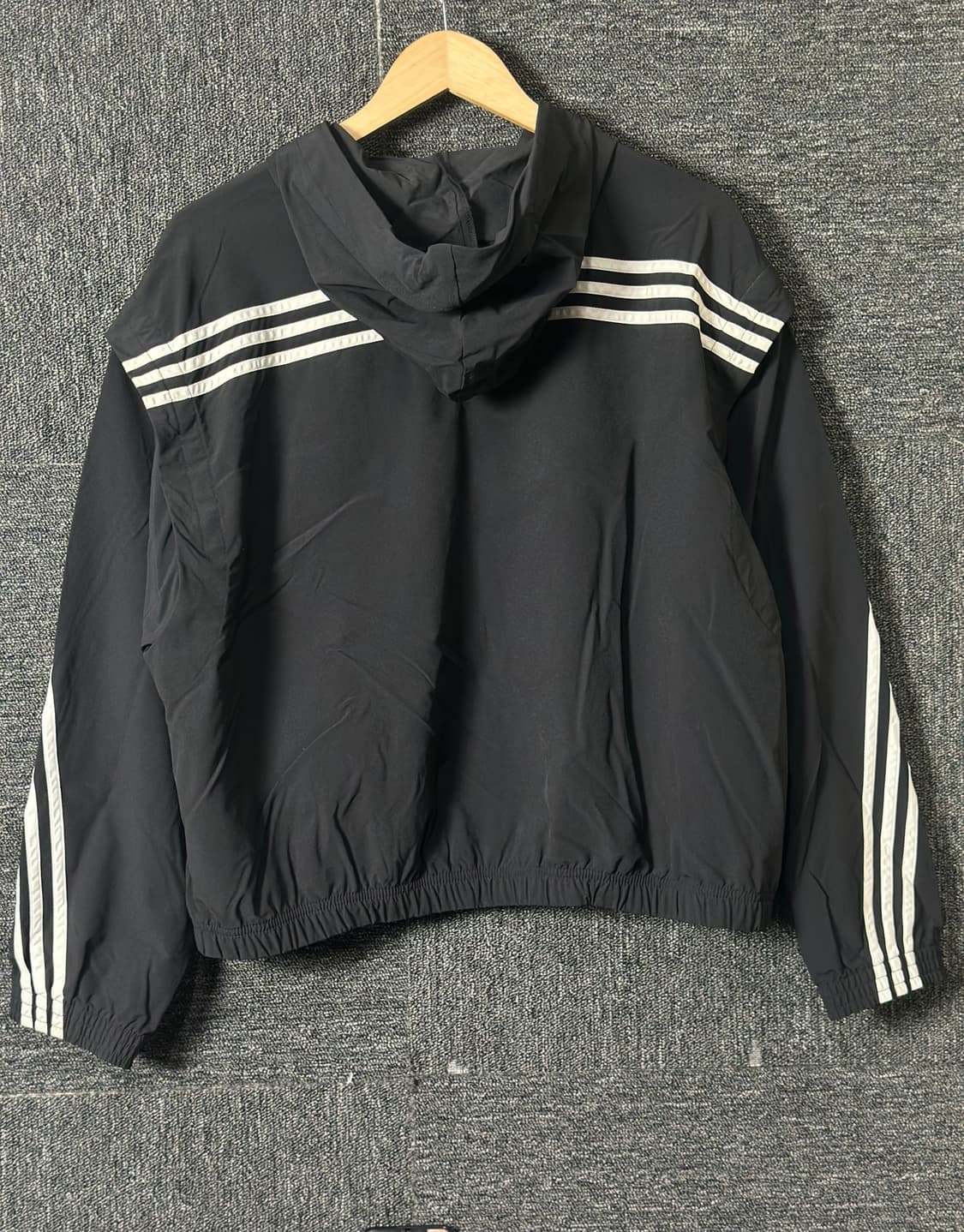 아디다스 여성 3선 바람막이 M 상품이미지2