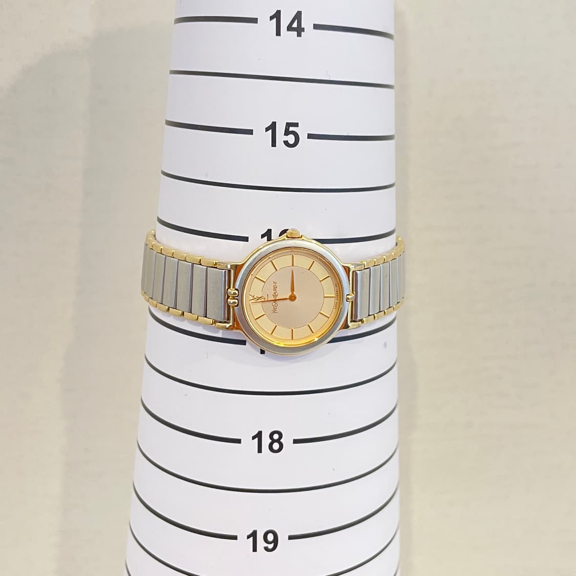 YSL 생로랑 메탈 여성 시계 상품이미지3