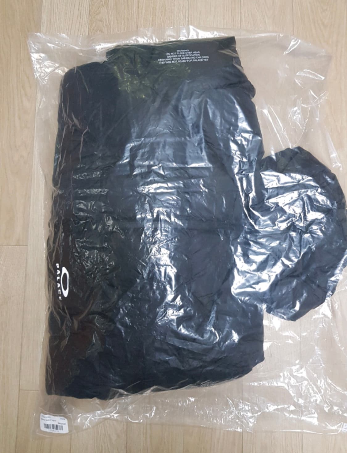 [M] 팔라스 오클리 푸파 블랙 새상품 푸퍼 패딩 palace 상품이미지2