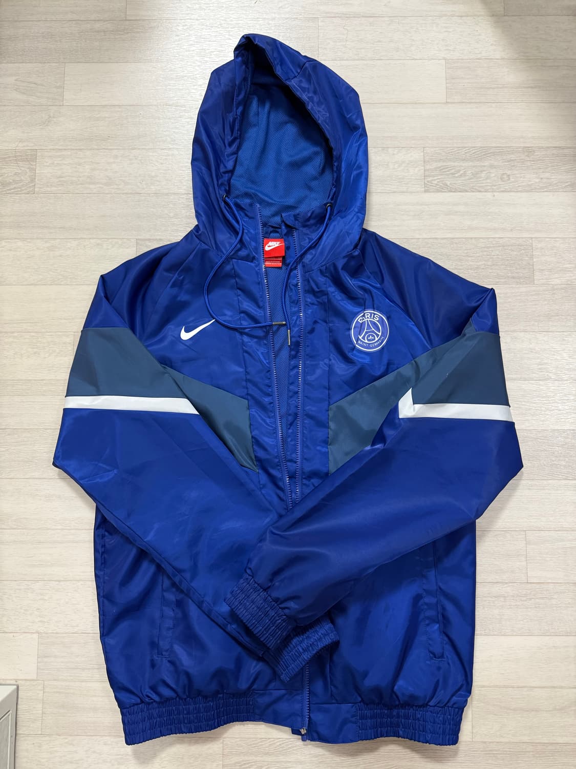 NIKE 파리 생제르망 바람막이 상품이미지1