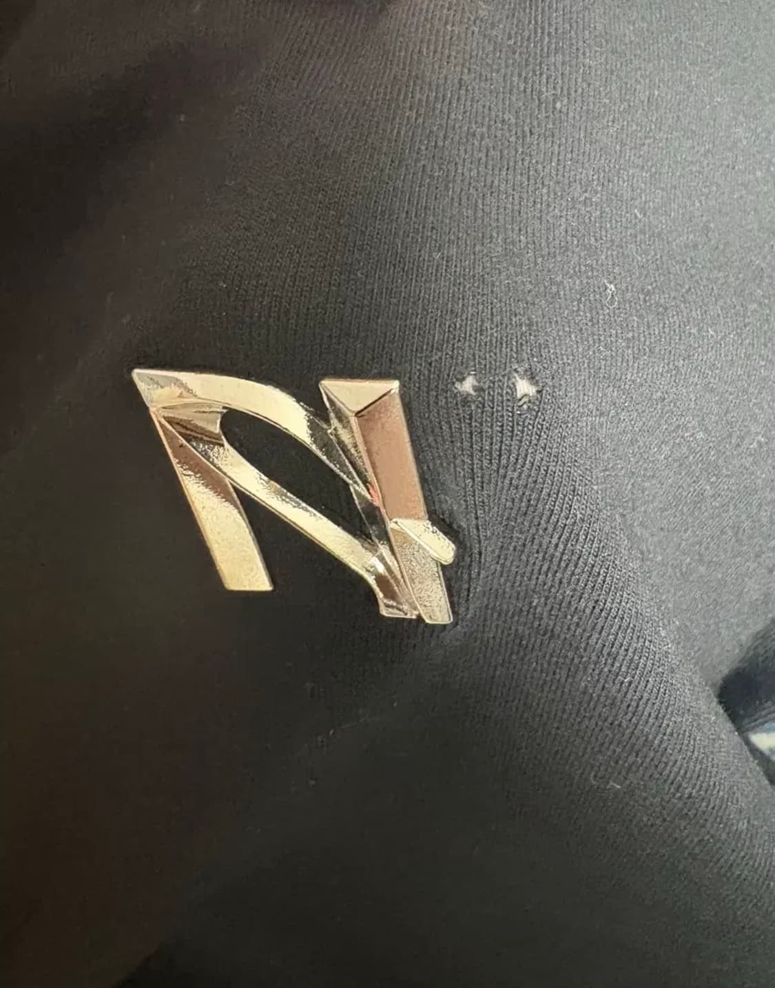 뉴얼린 엠블럼 보트넥 탑 상품이미지3