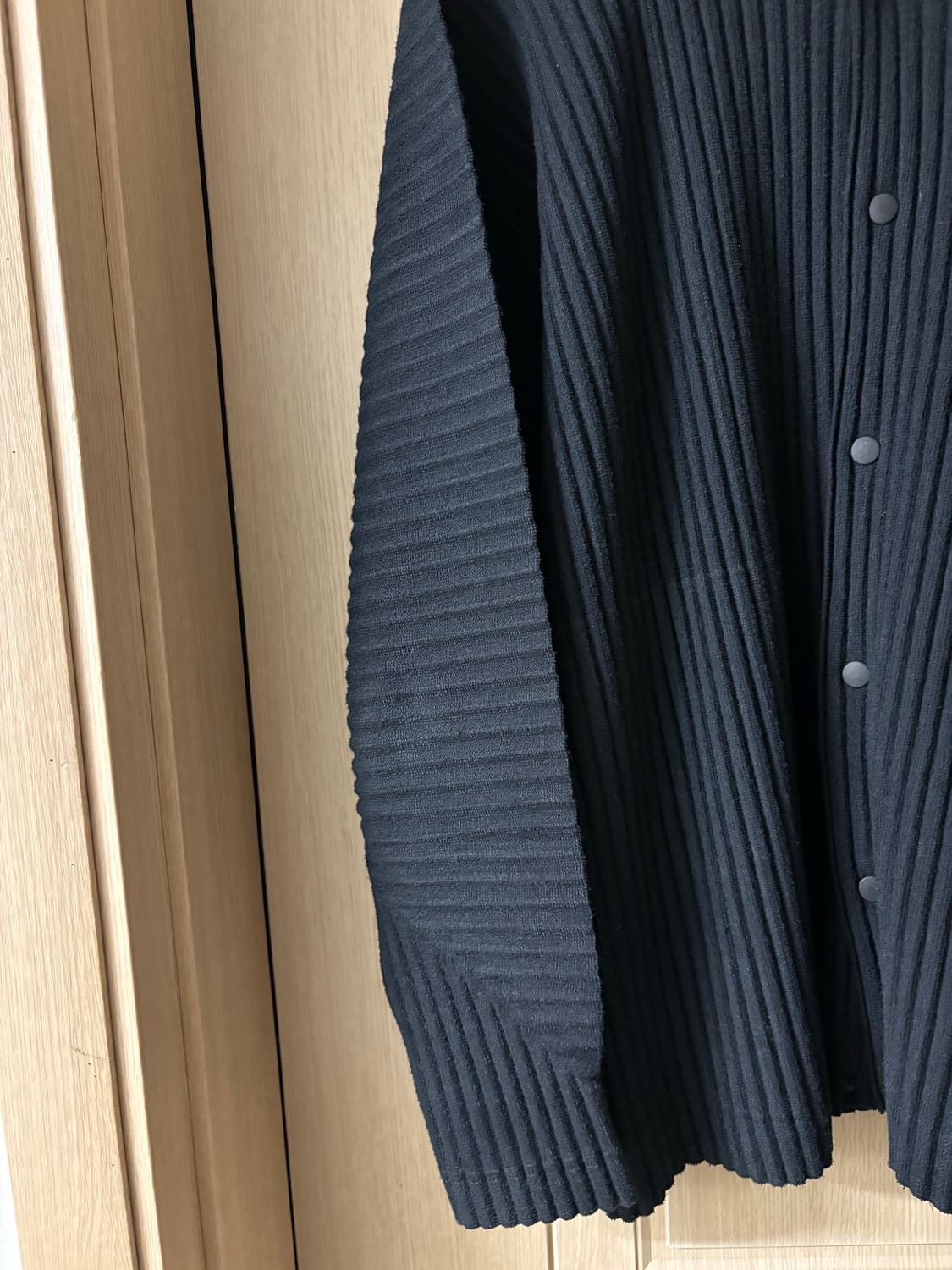 옴므플리세 이세이미야케 스냅 가디건 상품이미지4