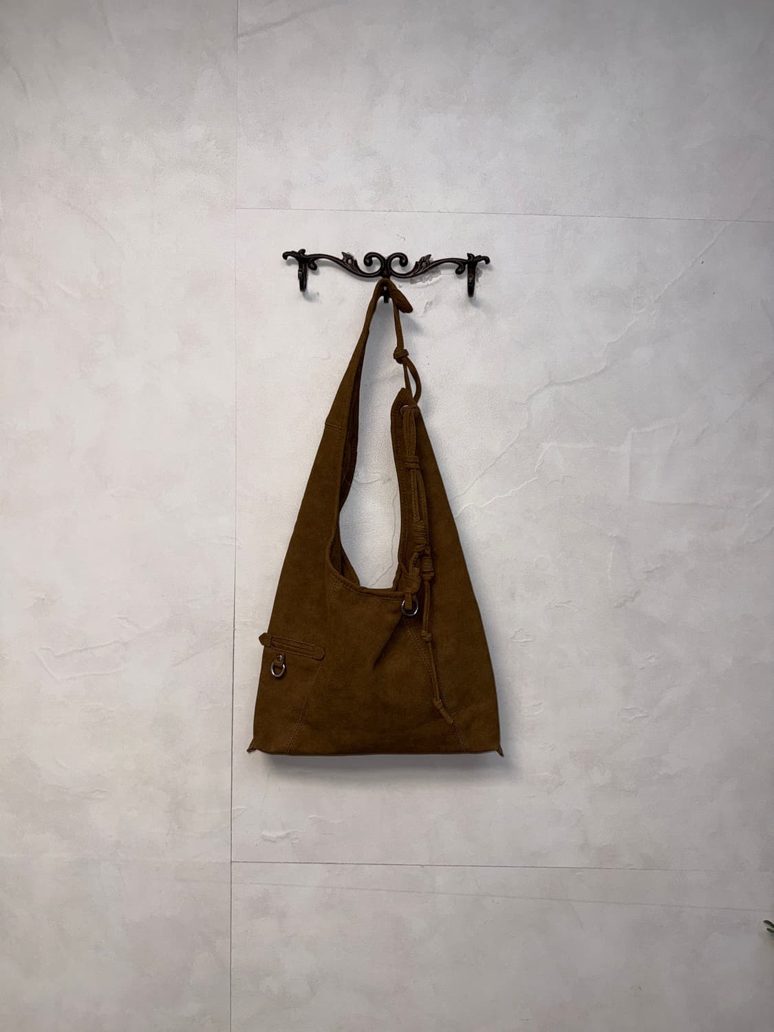 Brown knotted strap shoulder bag 상품이미지1