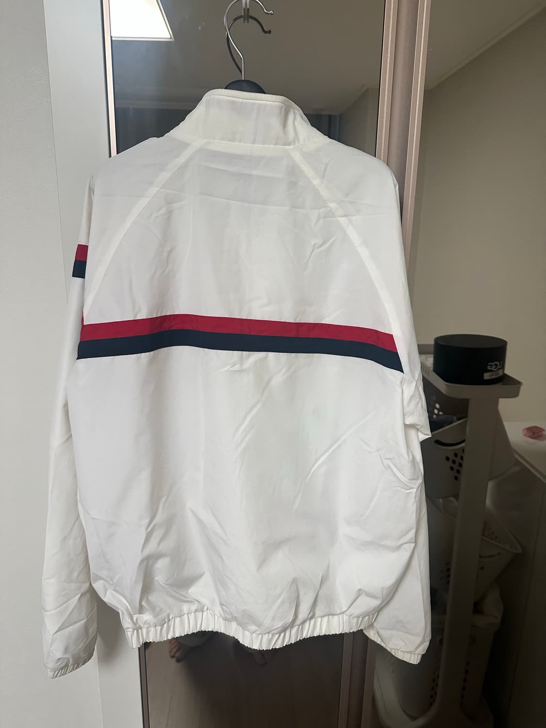 휠라 화이트 바람막이 상품이미지2