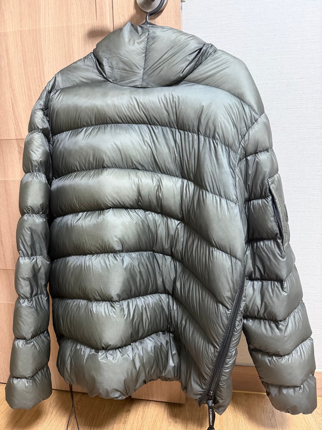 CP컴퍼니 DD쉘 디디쉘 아노락 패딩 L 그레이 상품이미지1