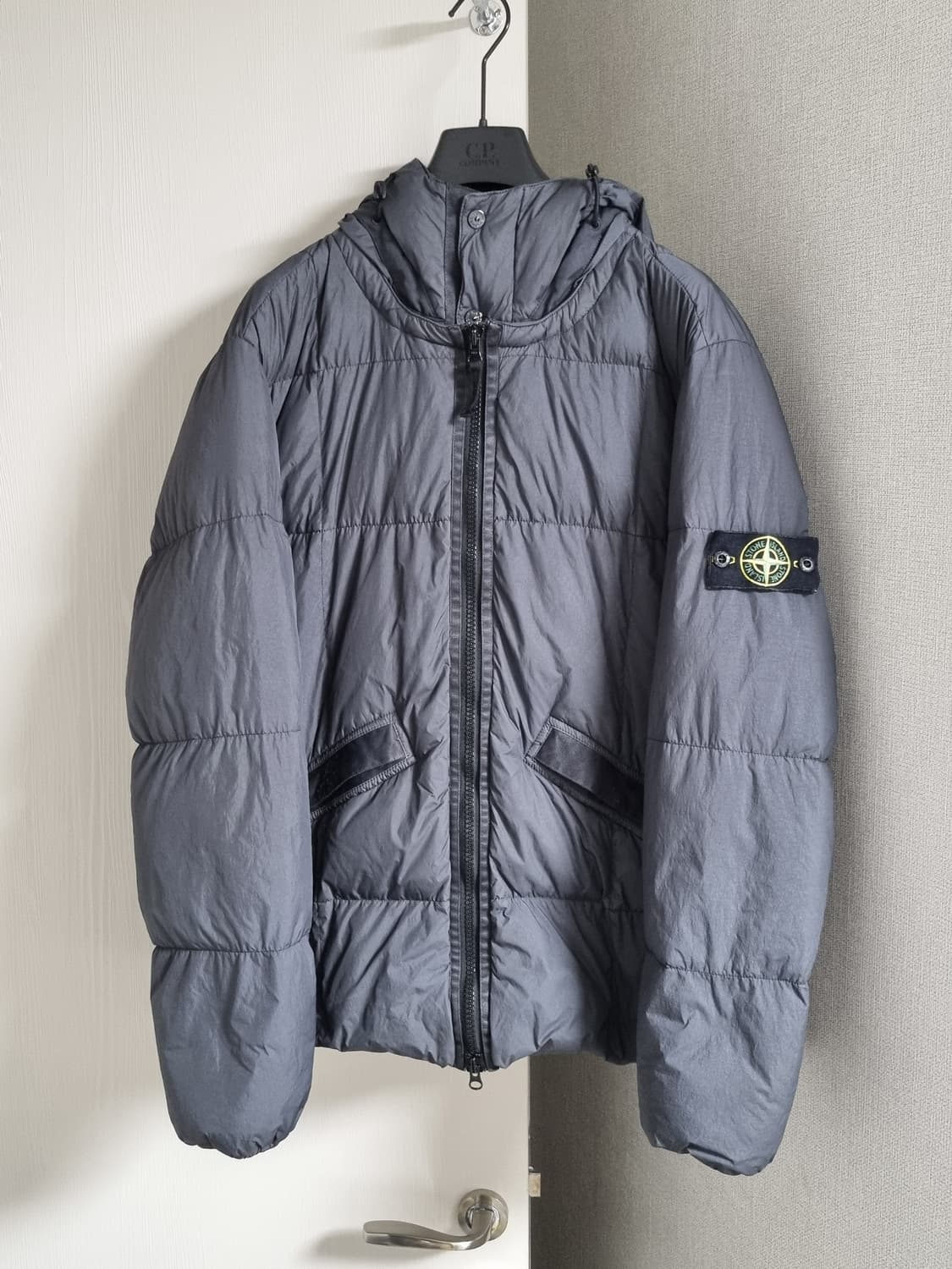 스톤아일랜드 크링클랩스 패딩 상품이미지1