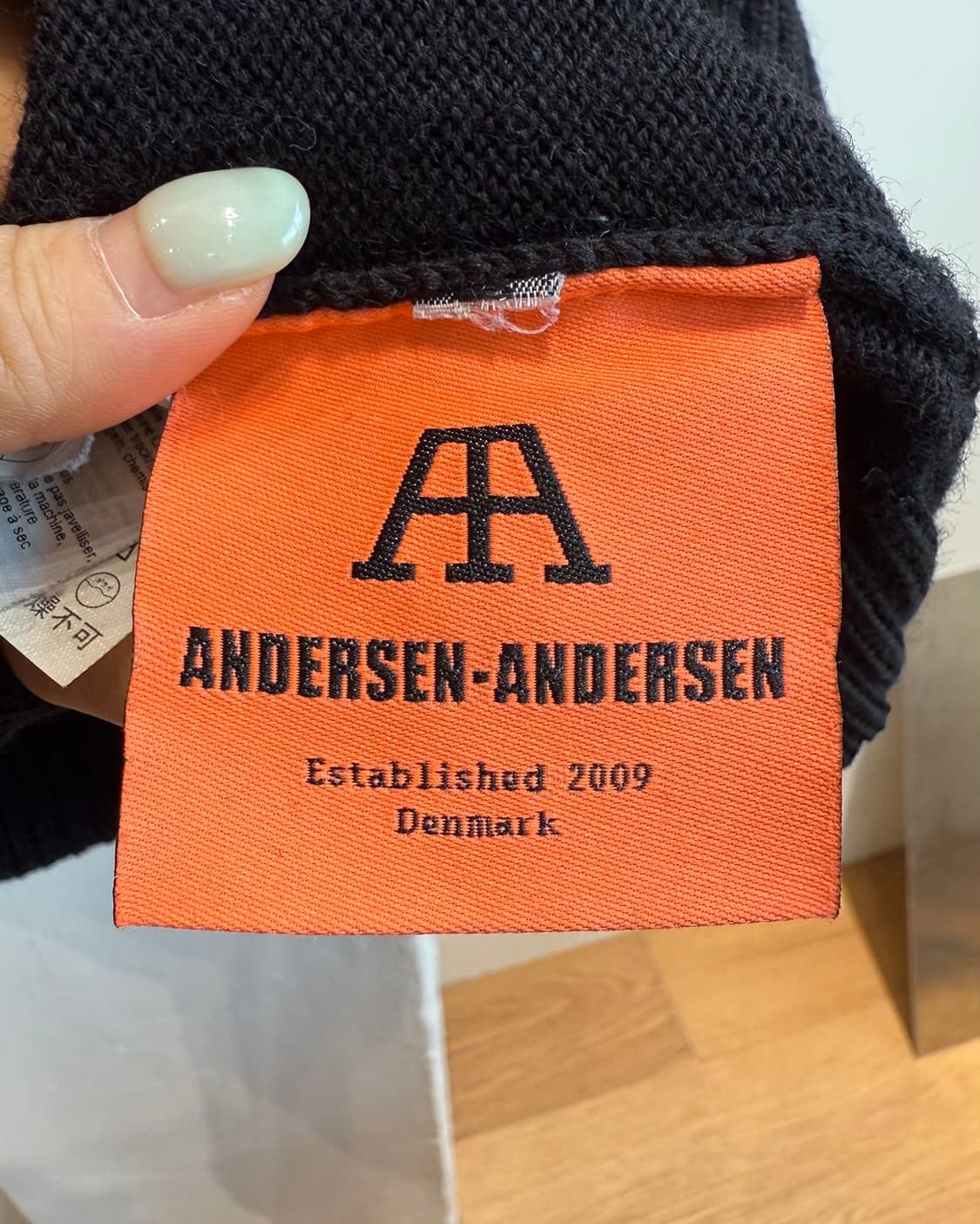 안데르센 안데르센 블랙 울 라운드 니트  상품이미지8