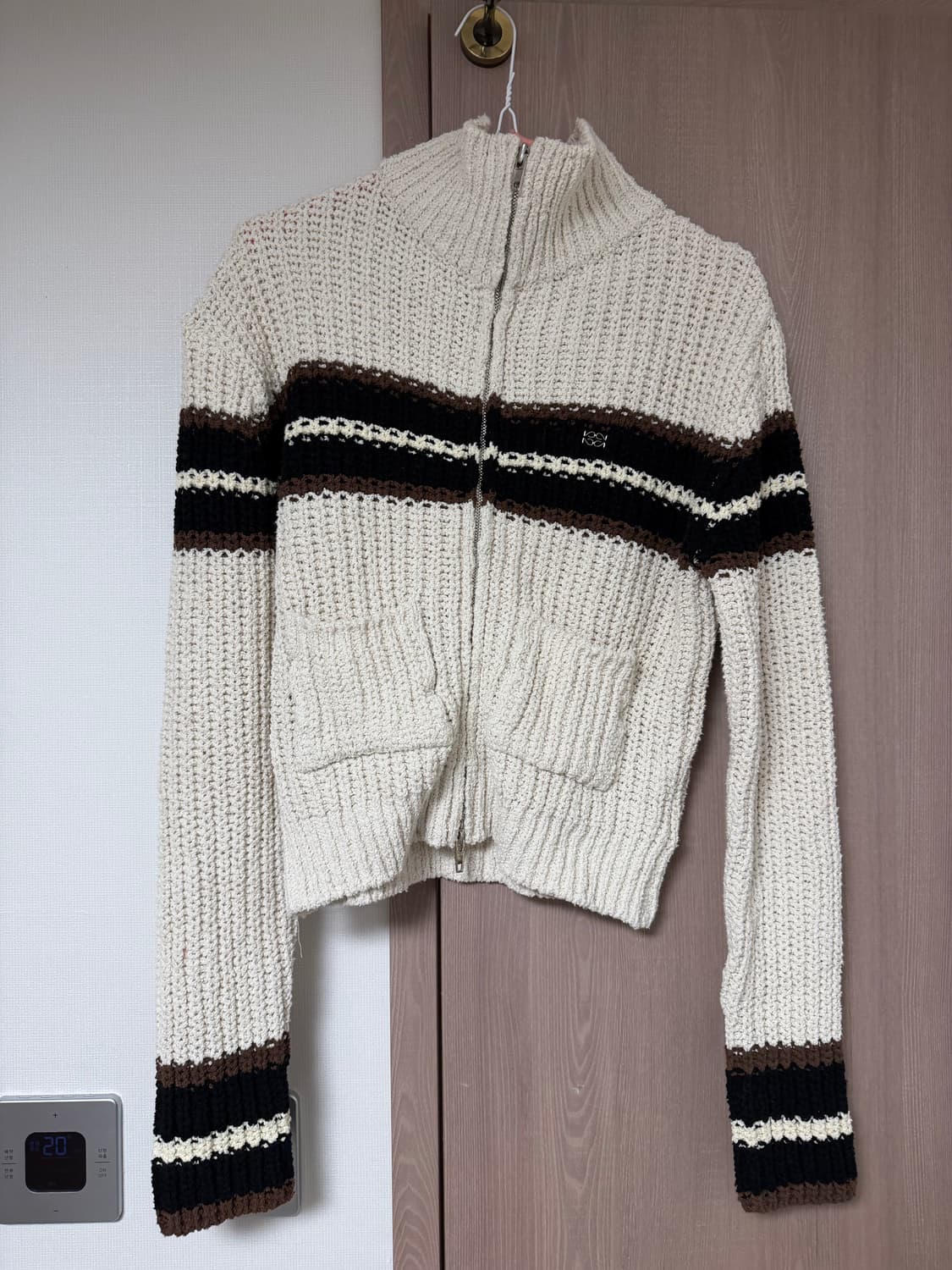 기준 니트 상품이미지1