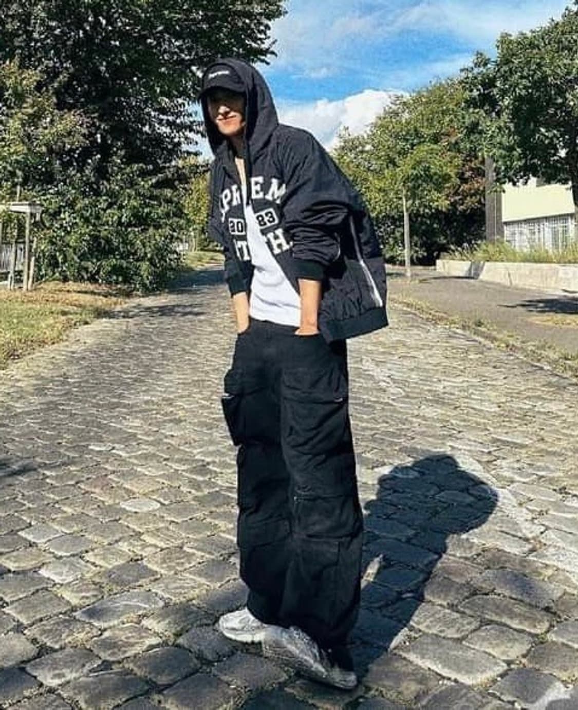 세븐틴 착용 유틸리티 포켓 팬츠 블랙 상품이미지1