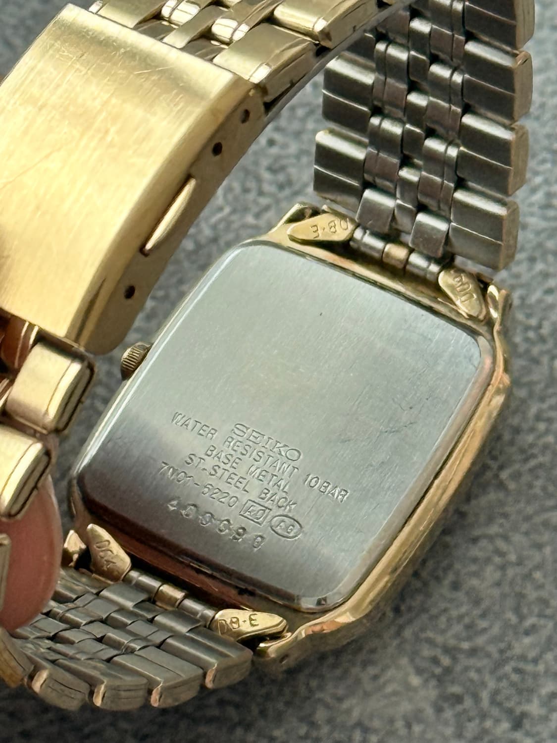 세이코 Seiko SPRIT 골드 쿼츠 클래식 탱크 상품이미지3