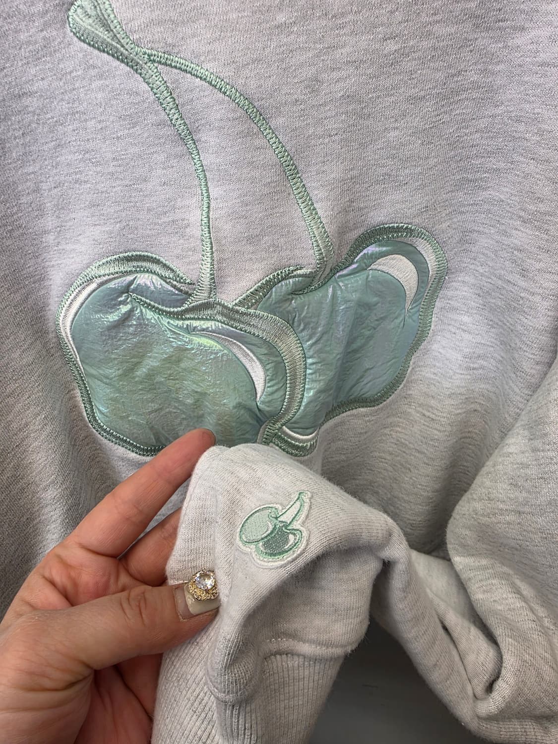 키르시 빅체리 크롭 맨투맨 1사이즈 상품이미지3