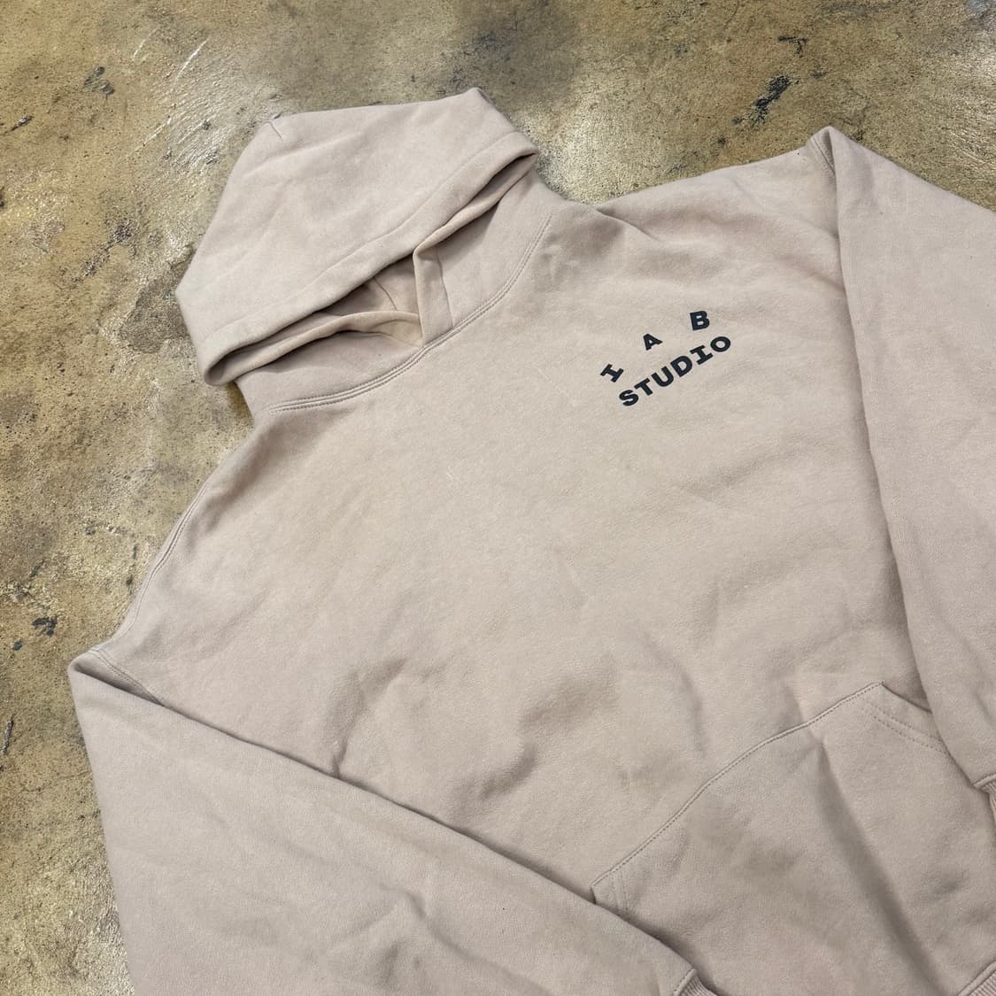 아이앱 베이지 후드티  상품이미지1