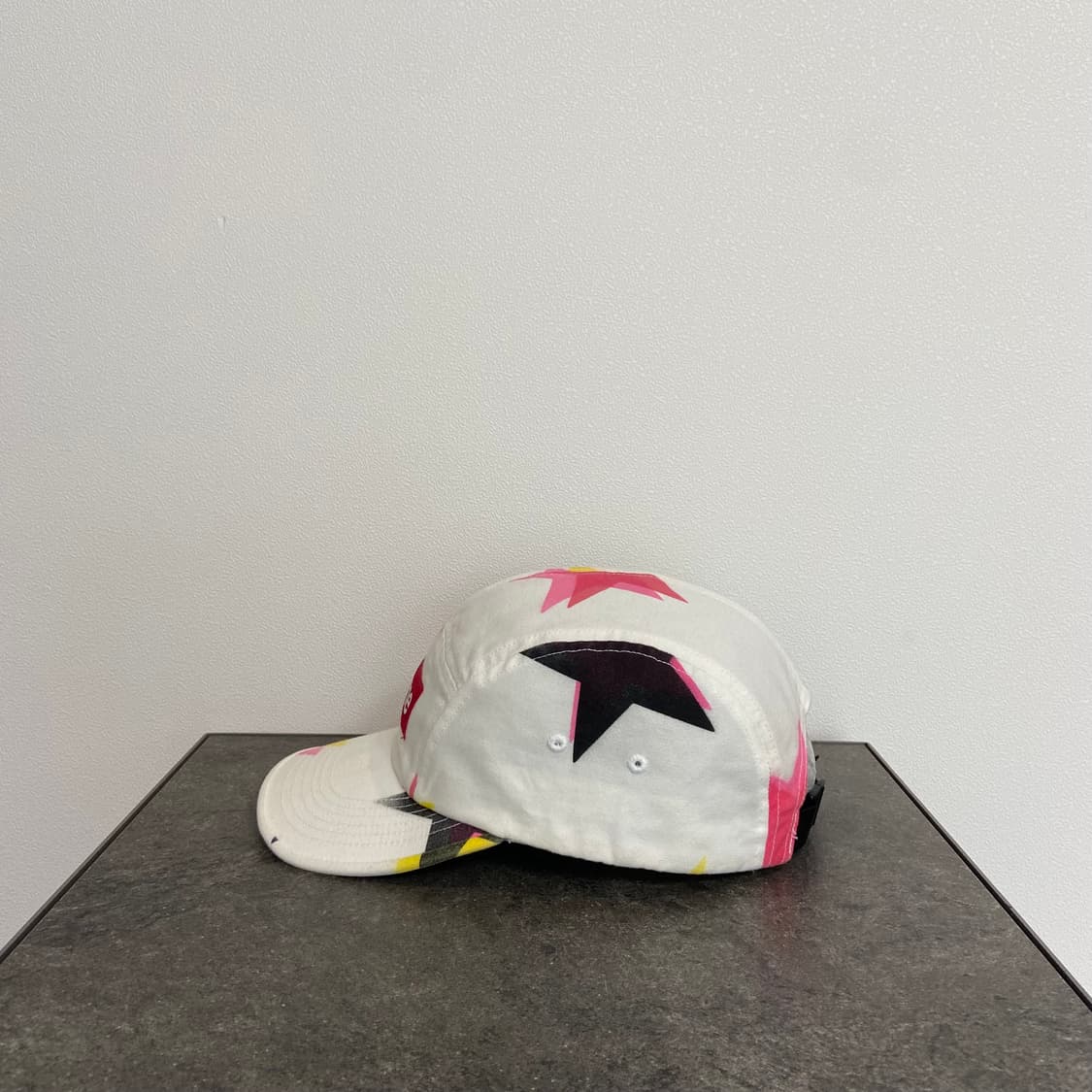 슈프림 곤즈 화이트 레드 박스로고 캠프캡 모자 상품이미지2