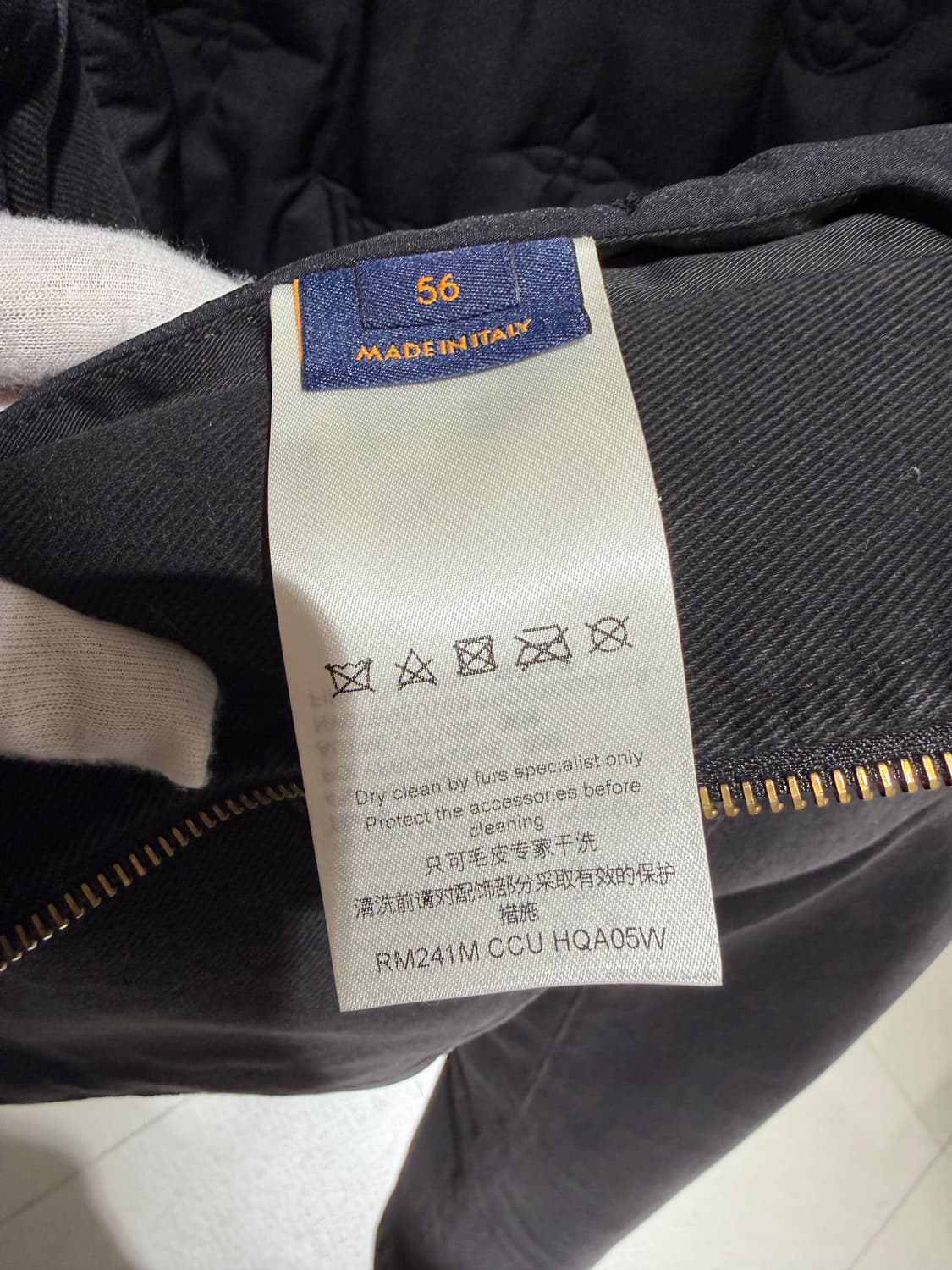 56 / 루이비통 모노그램 데님 퍼 후드 블랙 자켓 / 미사용 상품이미지7