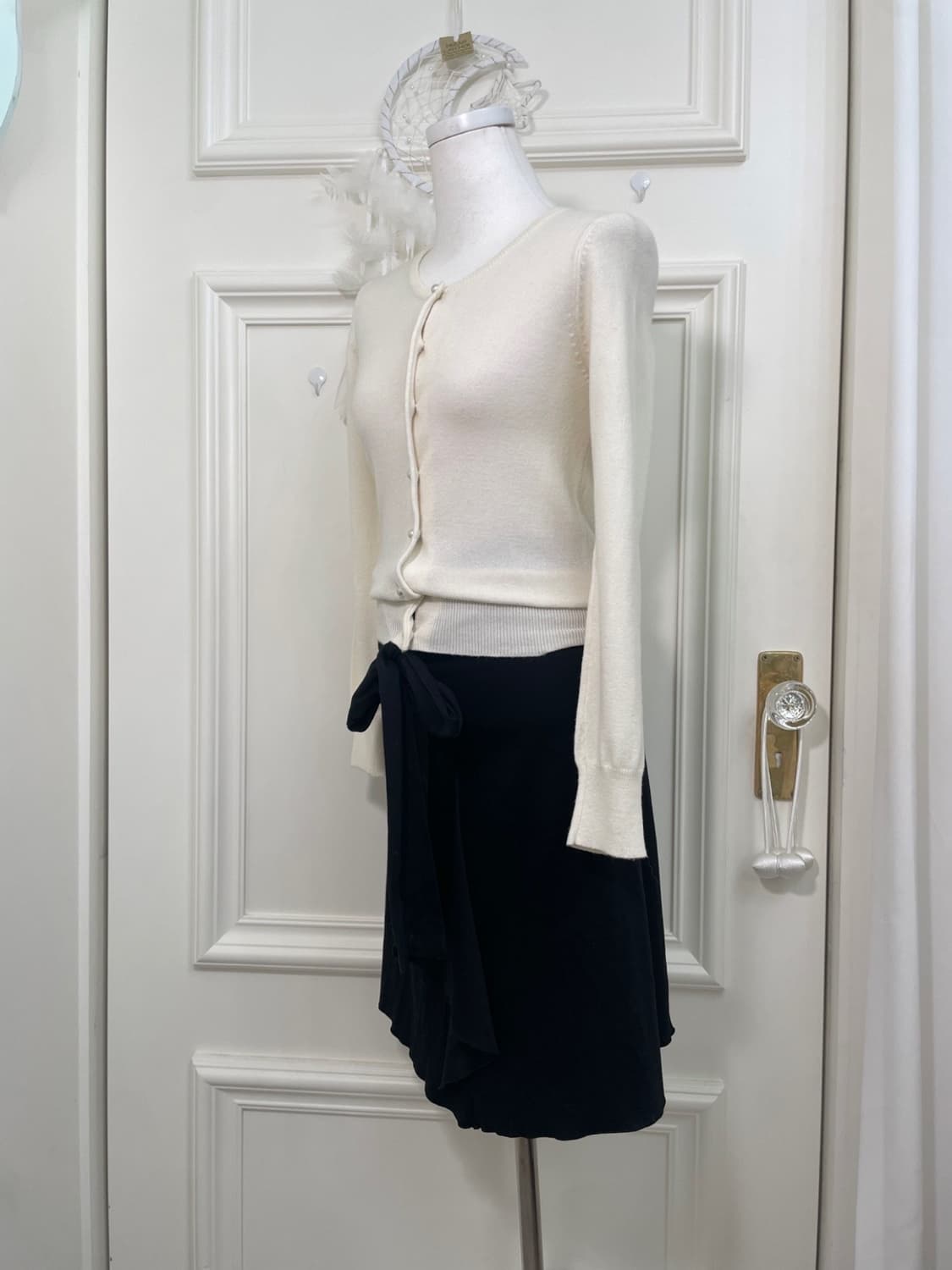 cream ivory pearl button basic cardigan 상품이미지3