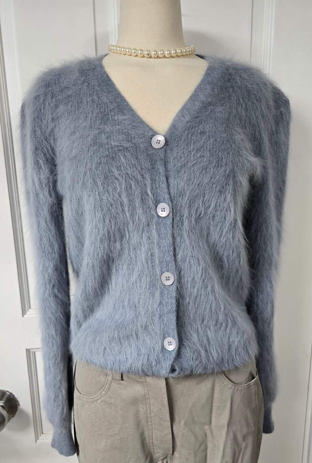 ,블로썸에이치컴퍼니앙고라가디건/마뗑킴 코팅팬츠 상품이미지2