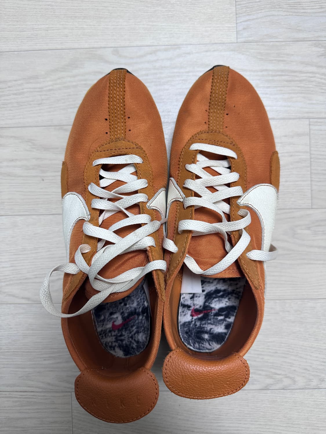 나이키 문레이서 모나크 280 상품이미지1