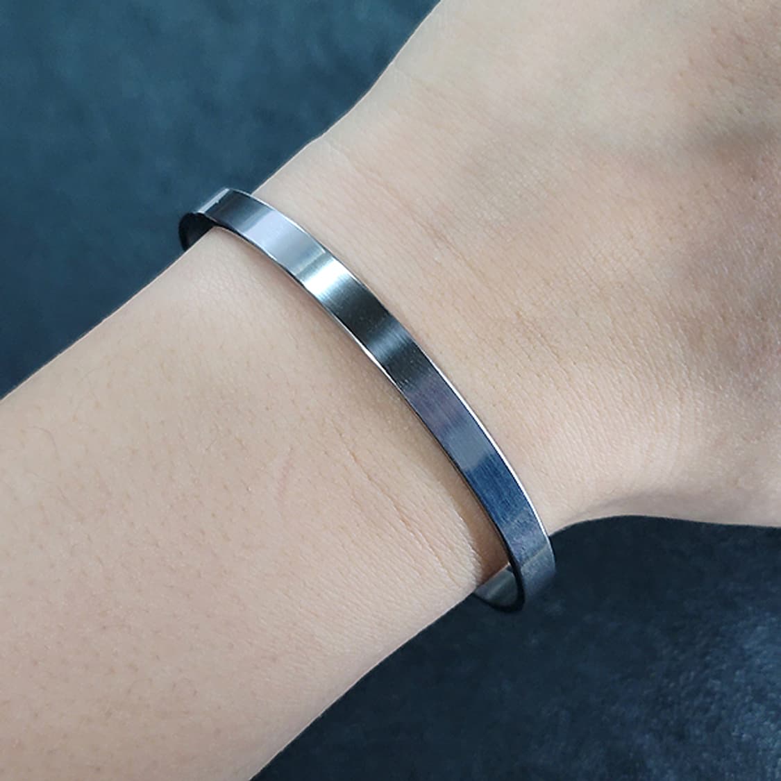 Brace 티타늄 6mm 남자 미니멀 라인 오픈 팔찌 상품이미지5