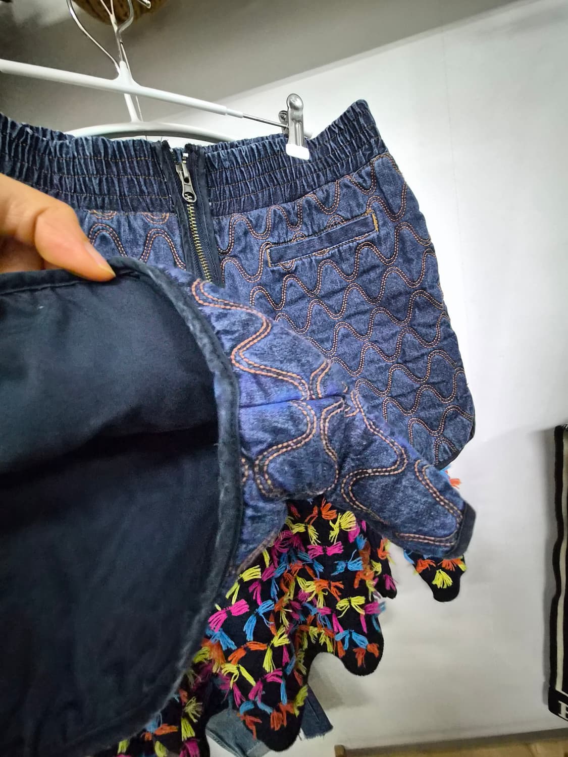 명품수입 램스울100% 니트. 퀼팅본딩 팬츠 상품이미지8