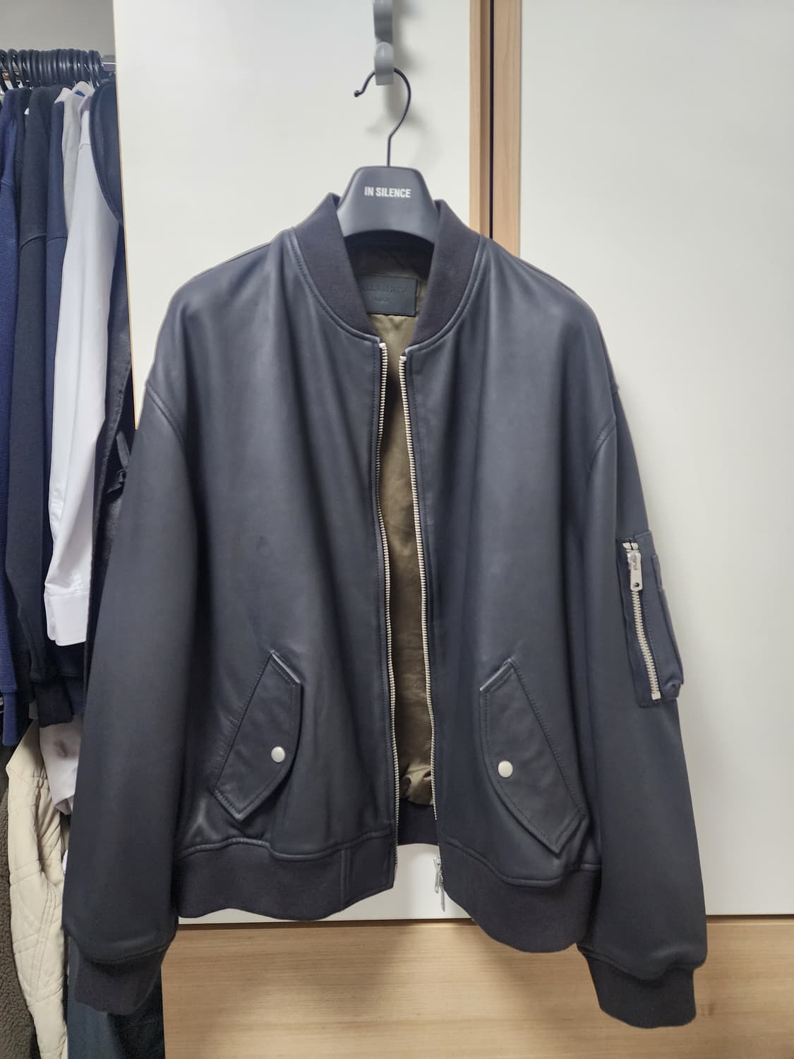 [L]올세인츠 램스킨 ma-1가죽자켓 상품이미지1