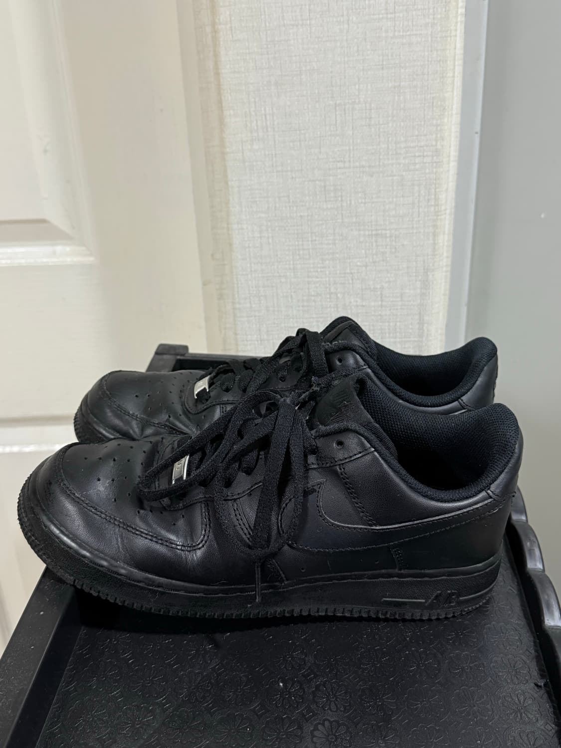 [265] 나이키 에어포스 1 07 로우 트리플 블랙 상품이미지3