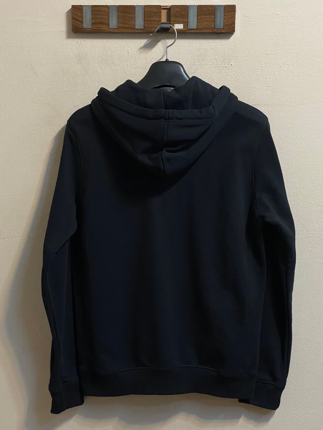 칼하트 WIP 블랙 집업 후디 상품이미지4