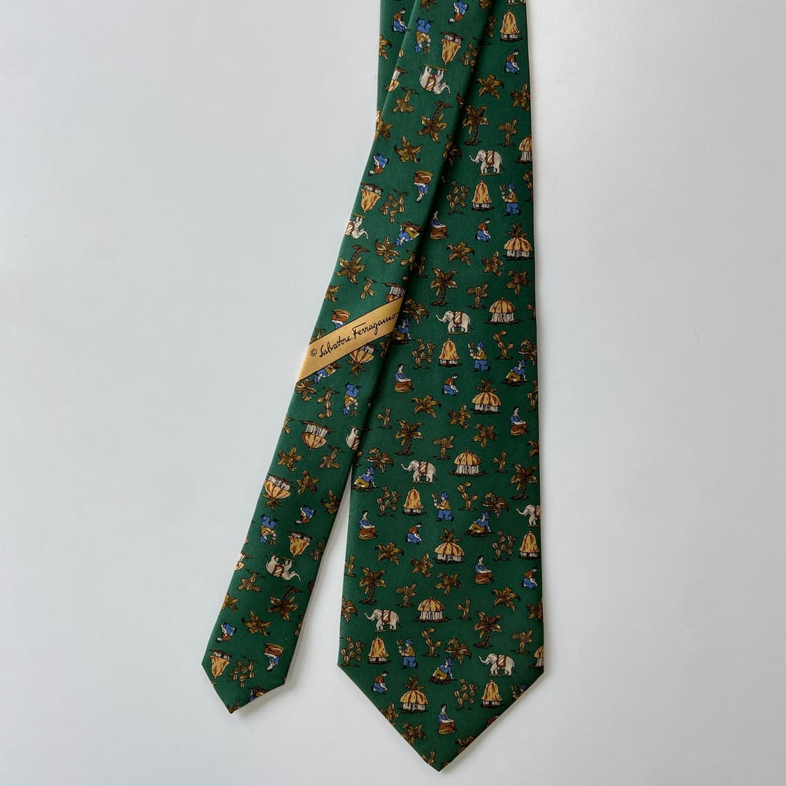 페레가모(Ferragamo) 명품 정품 넥타이 상품이미지1