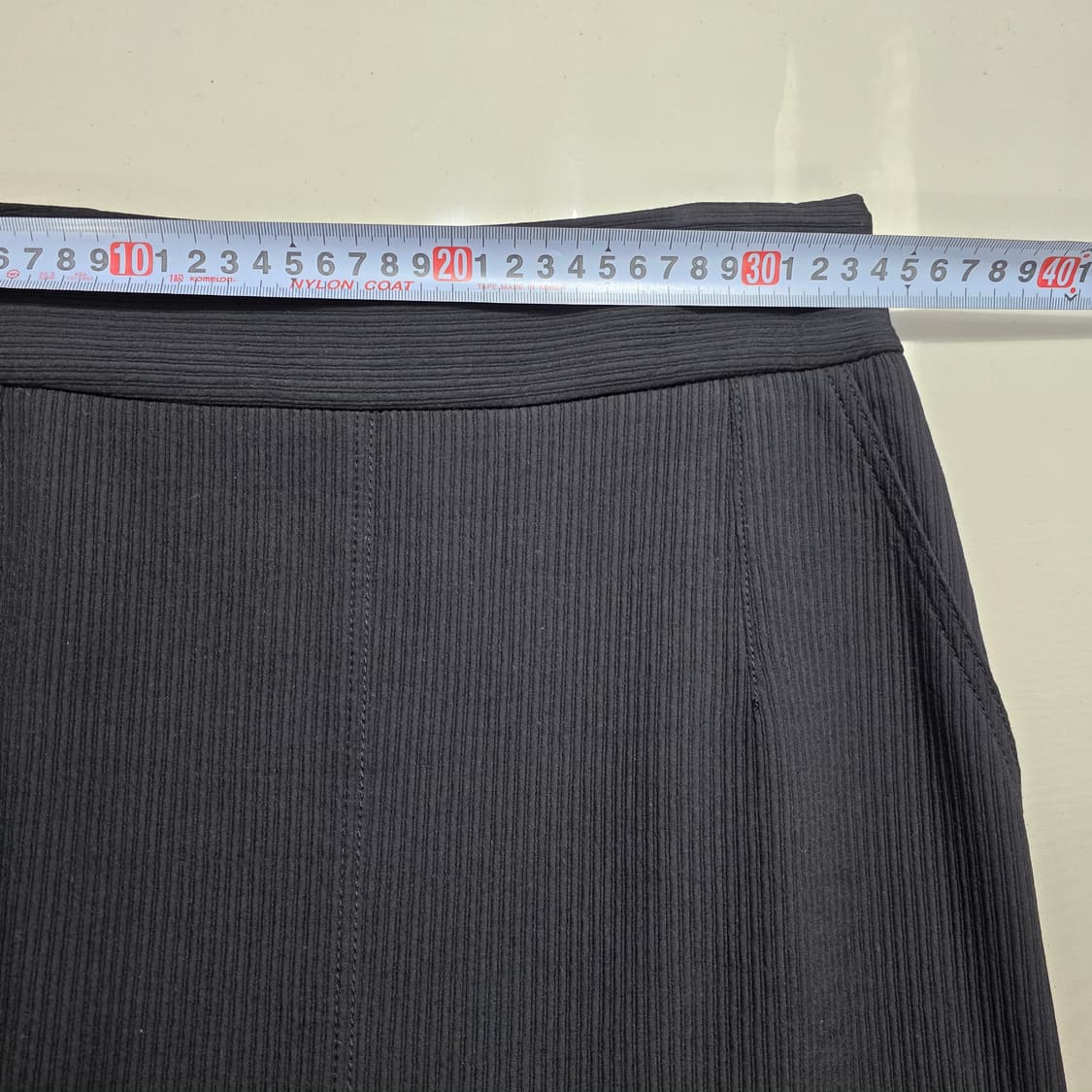 1181 미샤 MICHAA 블랙 스트라이프 스커트 70-91 / 앞트임 상품이미지4