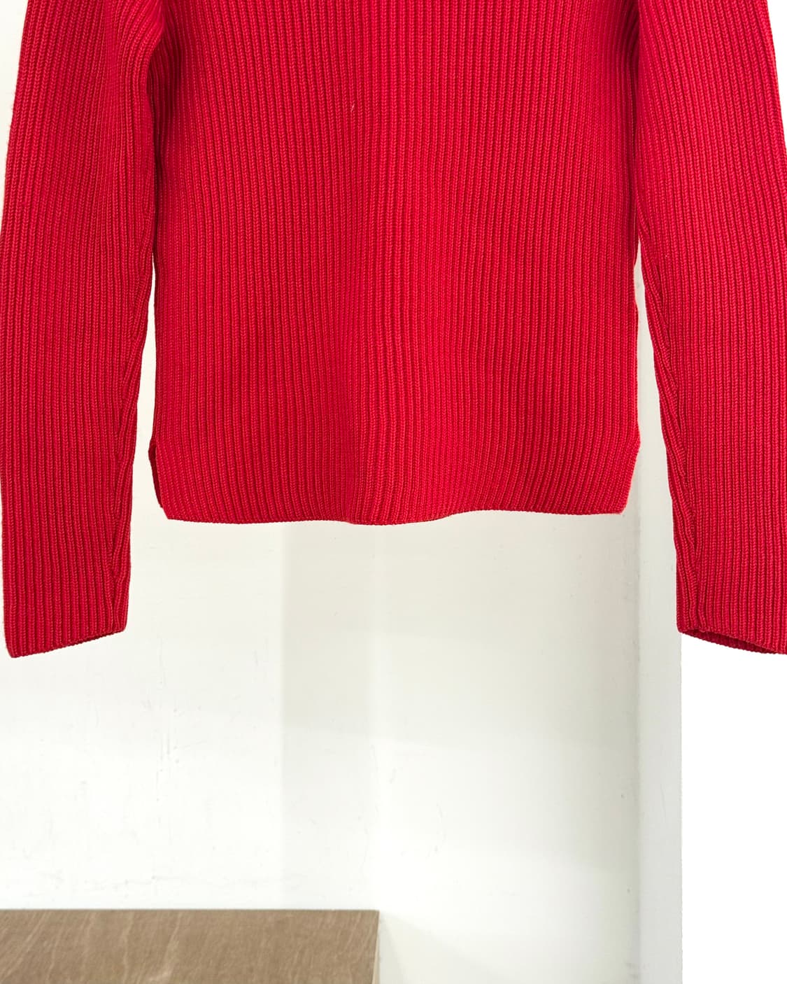 jw 앤더슨 레드 브이넥 울 니트 상품이미지5