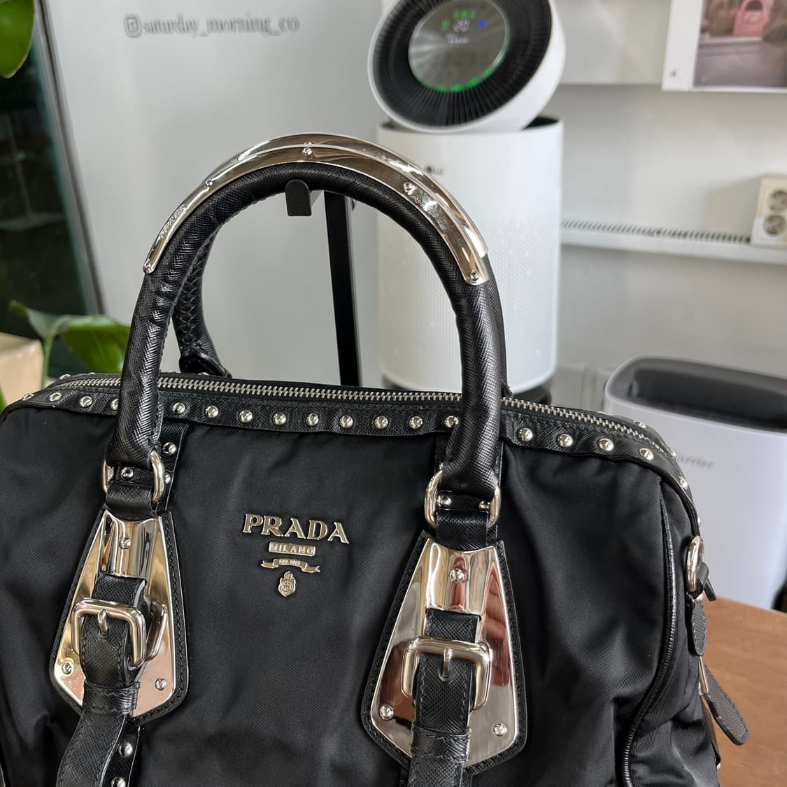 프라다 나일론/레더 스터드 토트백 상품이미지2