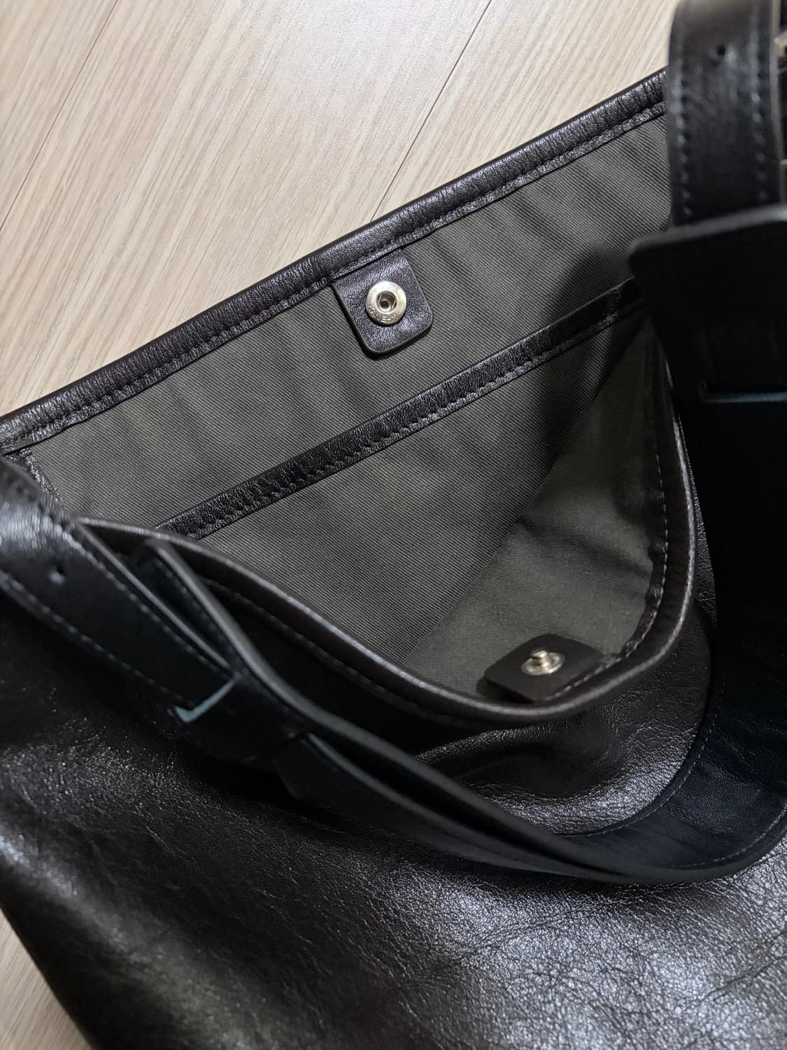 프로퍼빌롱잉즈 자루백 jaru 애쉬브라운 상품이미지2