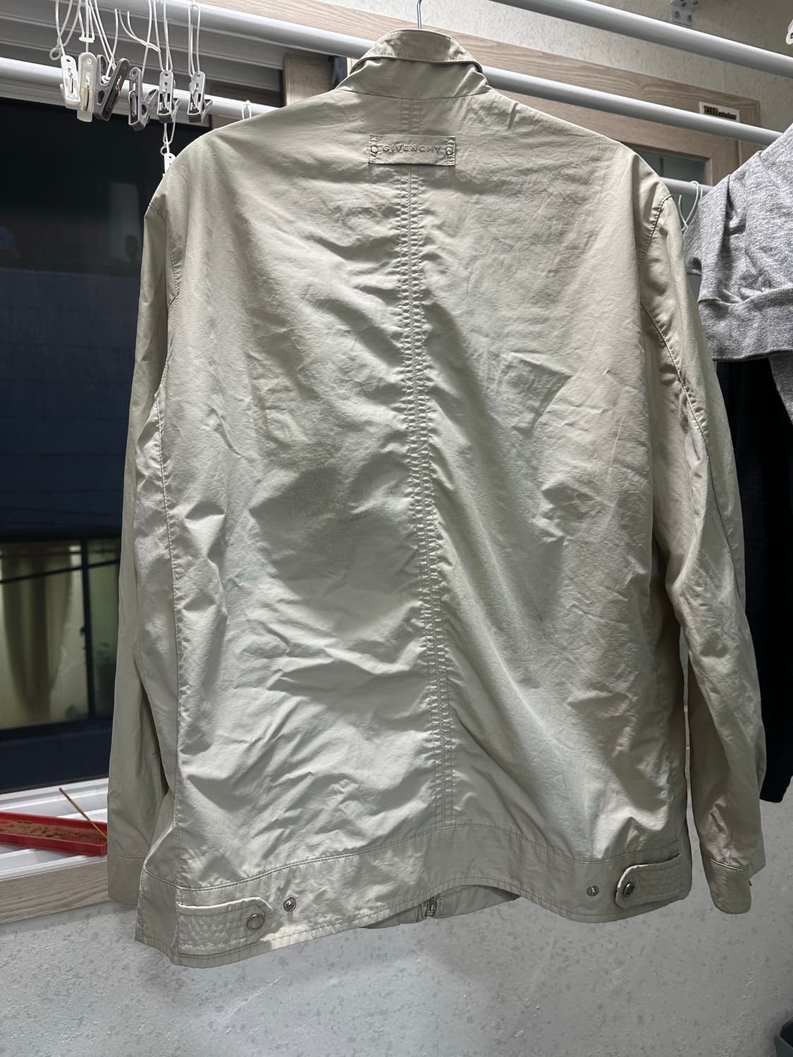 지방시 바람막이 상품이미지4