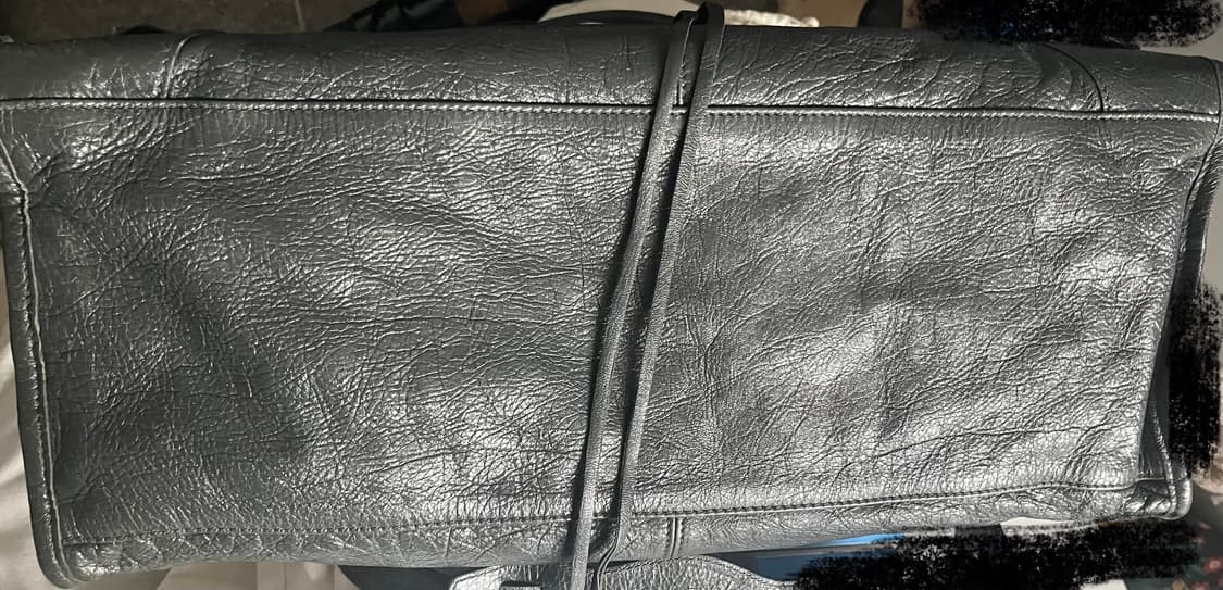 발렌시아가 시티 모터백  파트타임 다크그레이 판매합니다 상품이미지3