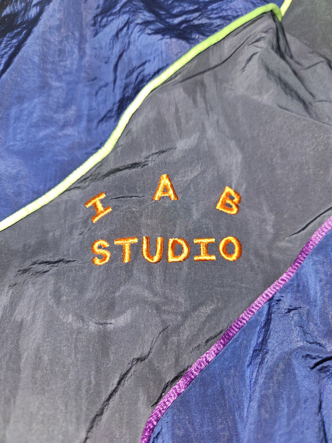 아이앱스튜디오 바람막이 x 아케인 자운 트랙탑 나이트 블루네온 자켓 XL 상품이미지3