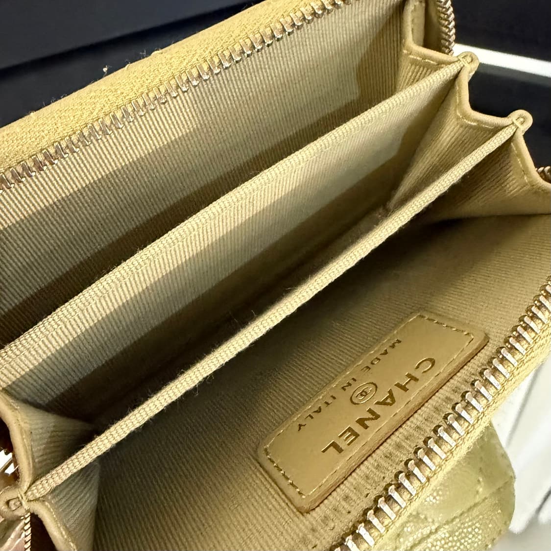 샤넬 클래식 캐비어 지퍼 카드지갑 상품이미지5