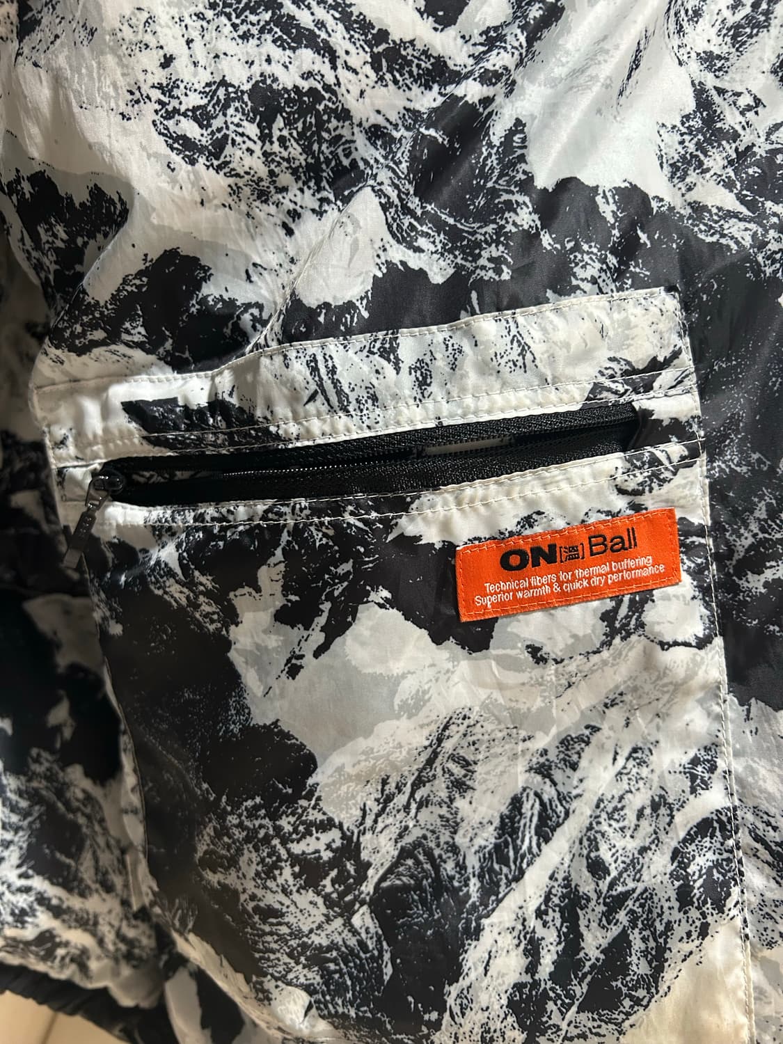 노스페이스 온 볼 자켓 리얼 블랙 상품이미지4