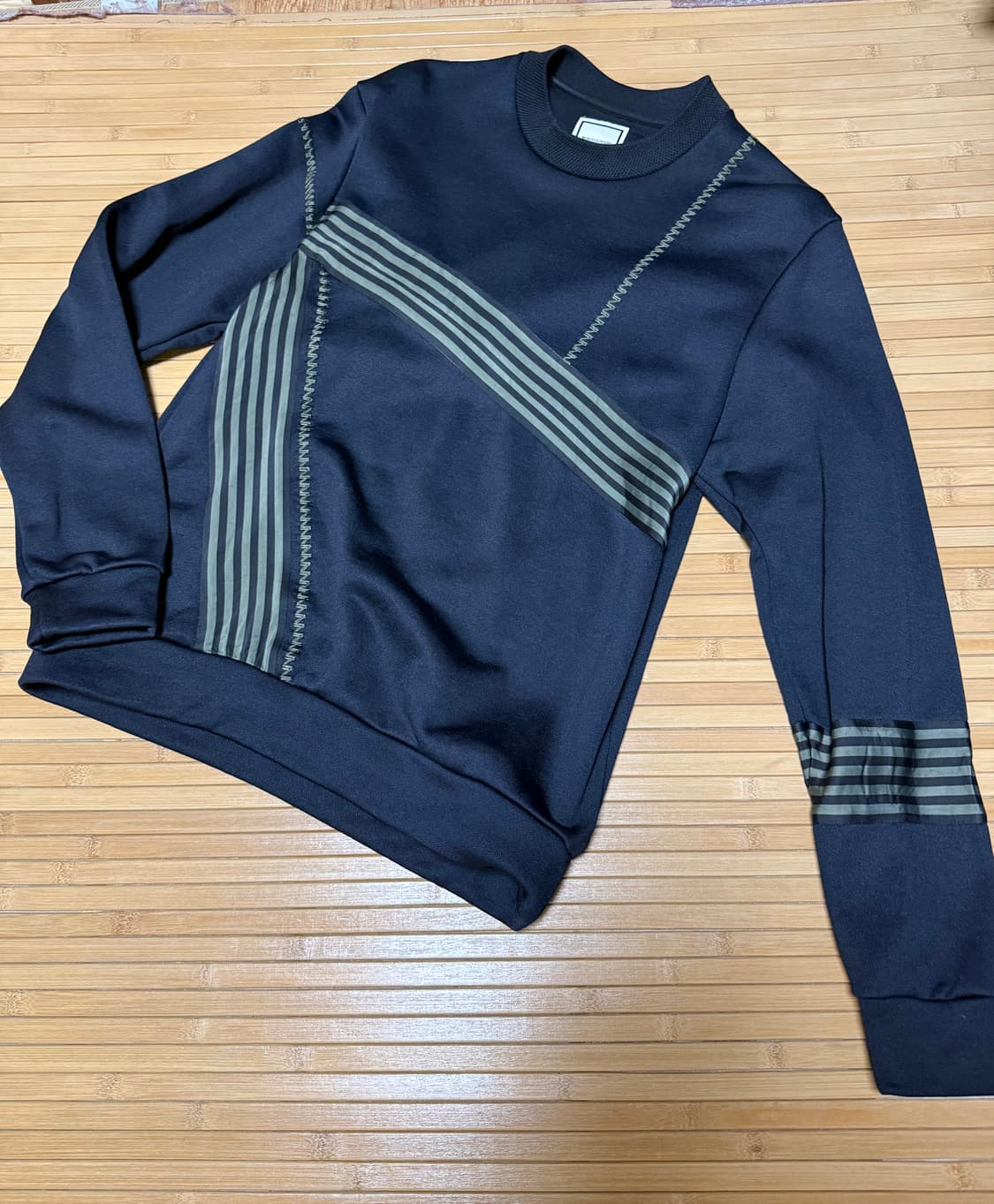 우영미 멀티 스트라이프 스웻셔츠 50 상품이미지1