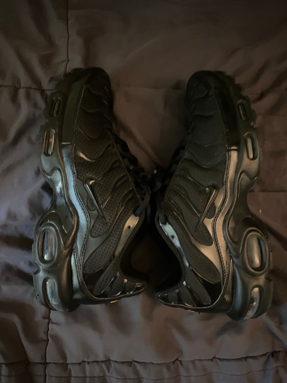 나이키 에어맥스 플러스 트리플 블랙  상품이미지2