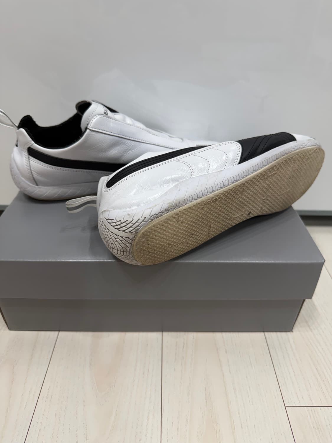 발렌시아가 푸마 스니커즈 레더슬립온 43. 비브람 굽보강 상품이미지3