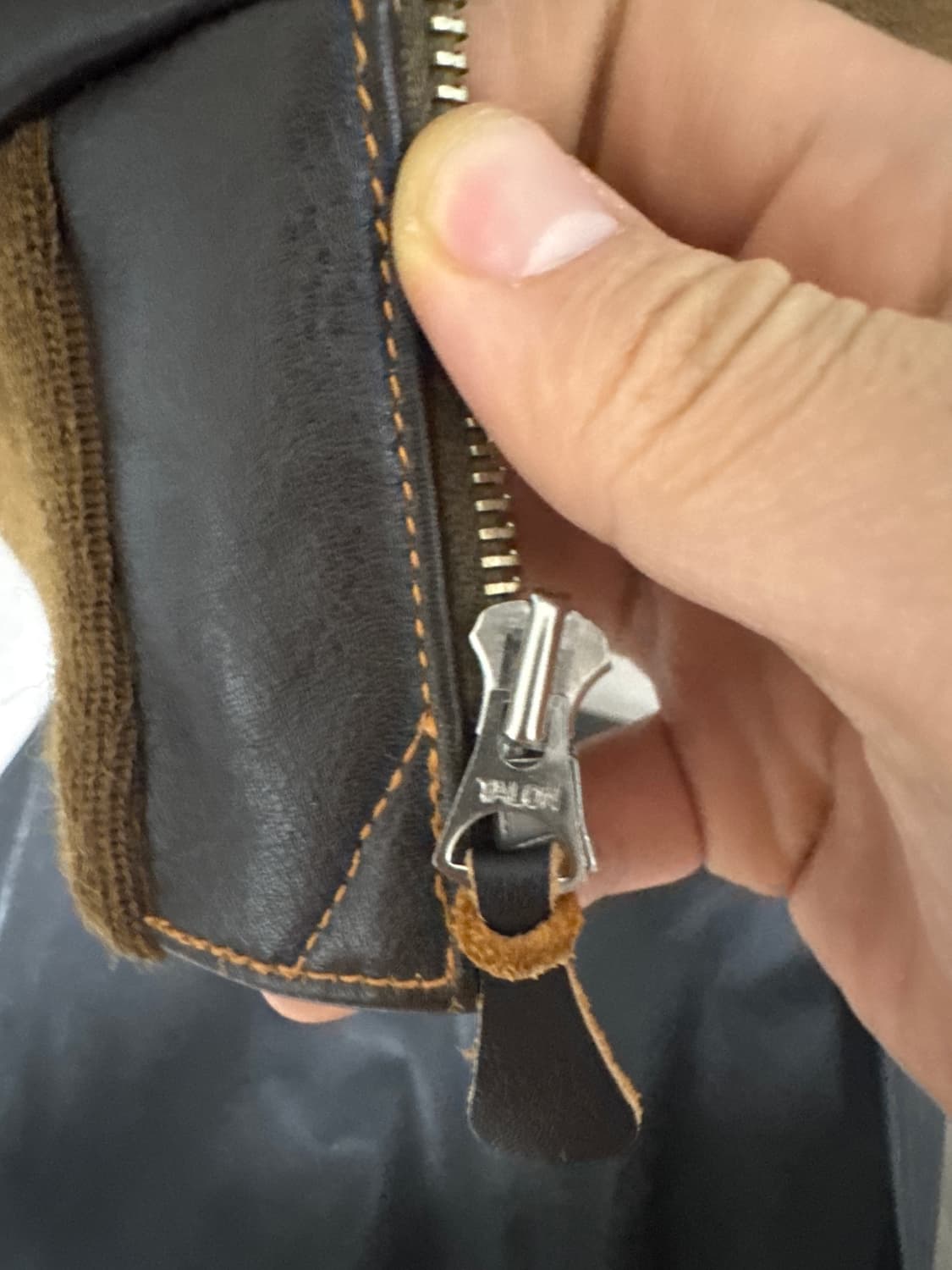 아카펠라클로딩 A-2자켓(lot419, 소가죽버전) 40사이즈 팝니다 상품이미지7