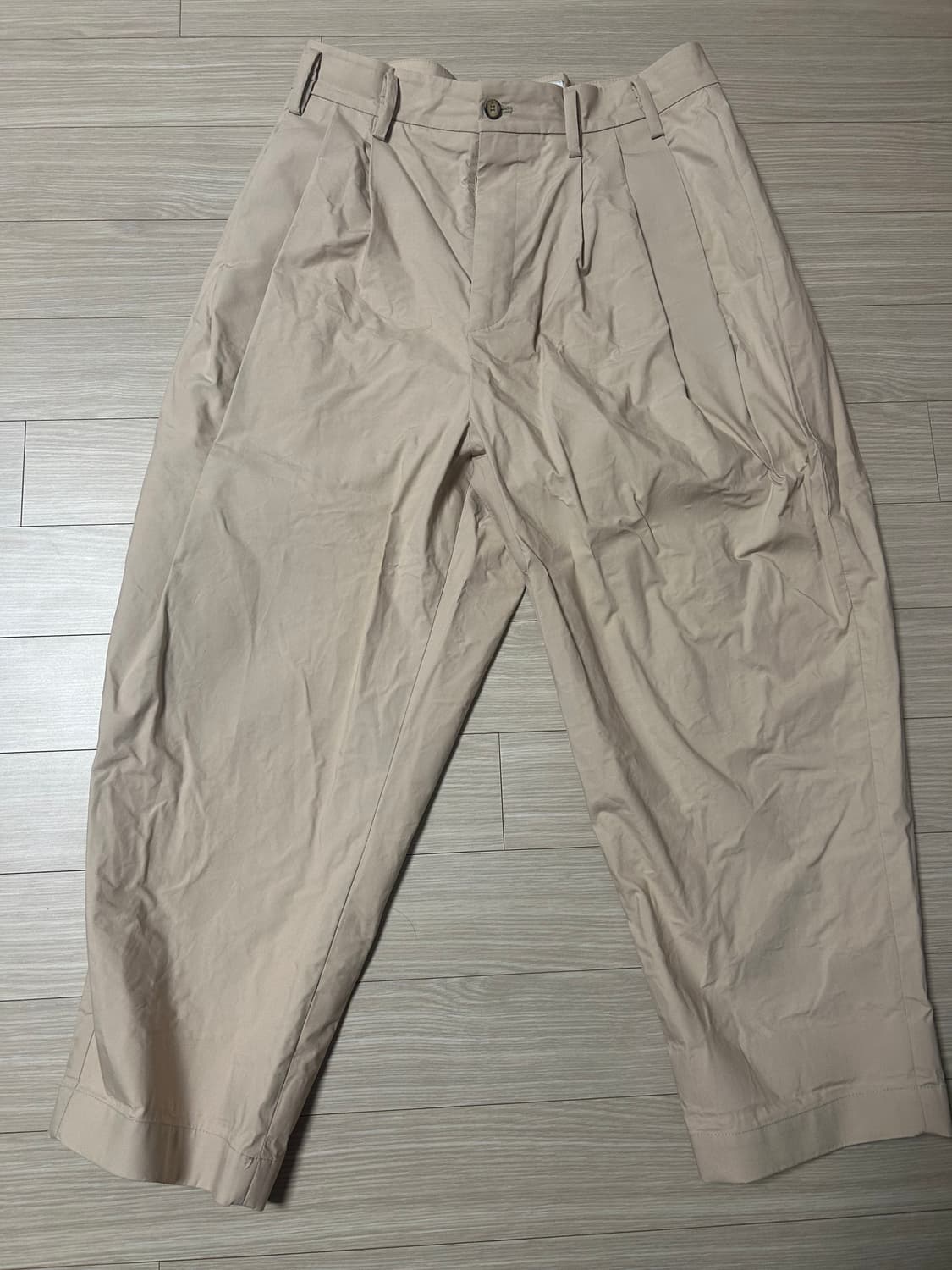 헤드메이너 4플리츠 팬츠 M사이즈 팝니다. 상품이미지1