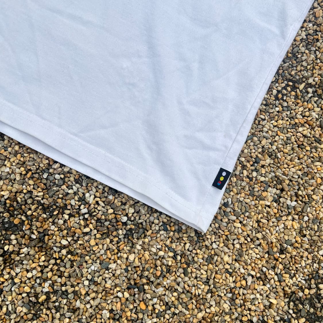 아이앱 스튜디오 (I.A.B Studio)화이트 반팔티 상품이미지5