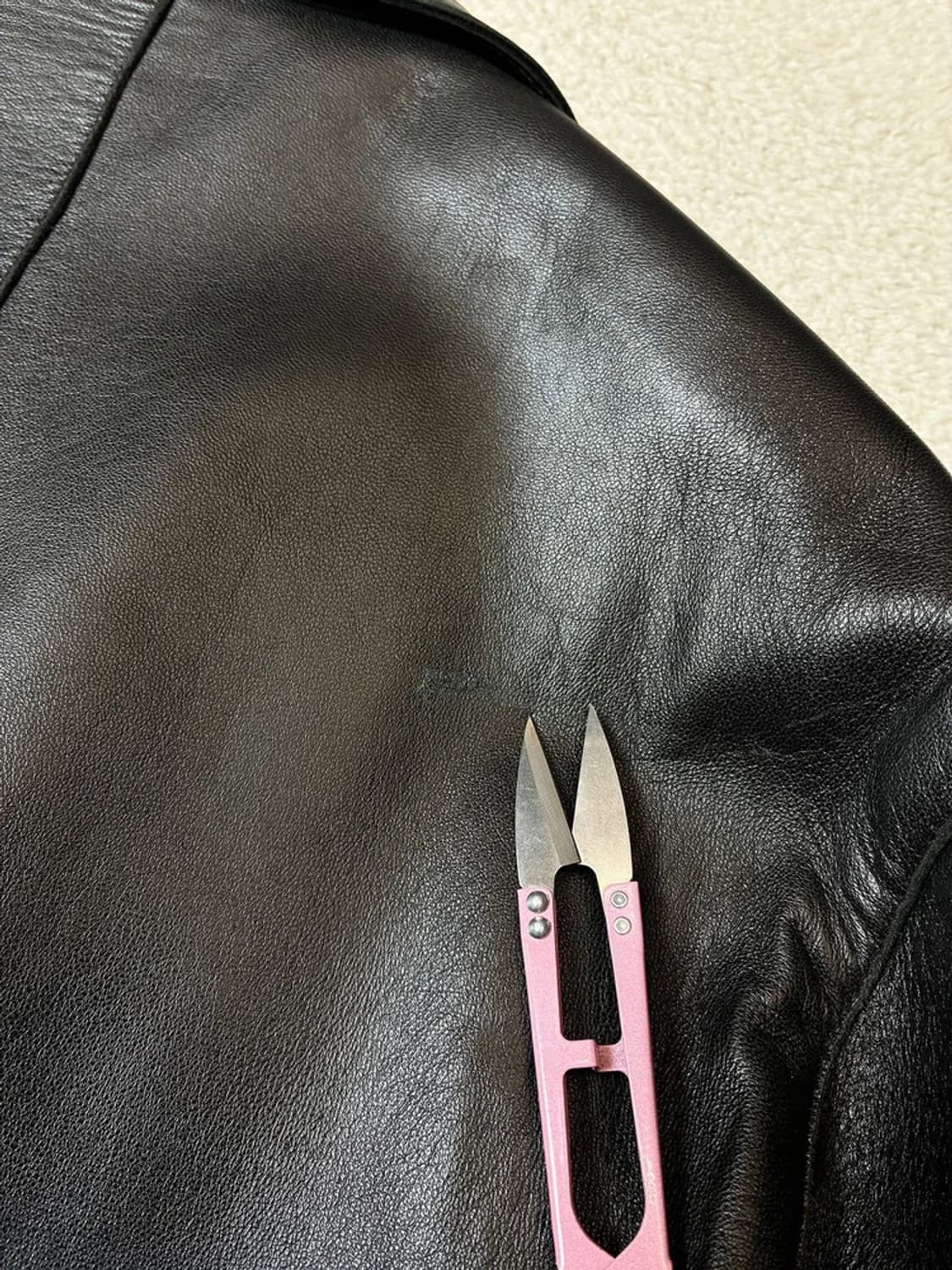 솔리드옴므 우영미 램 스킨 2B 레더 블레이저 PN7727 상품이미지5