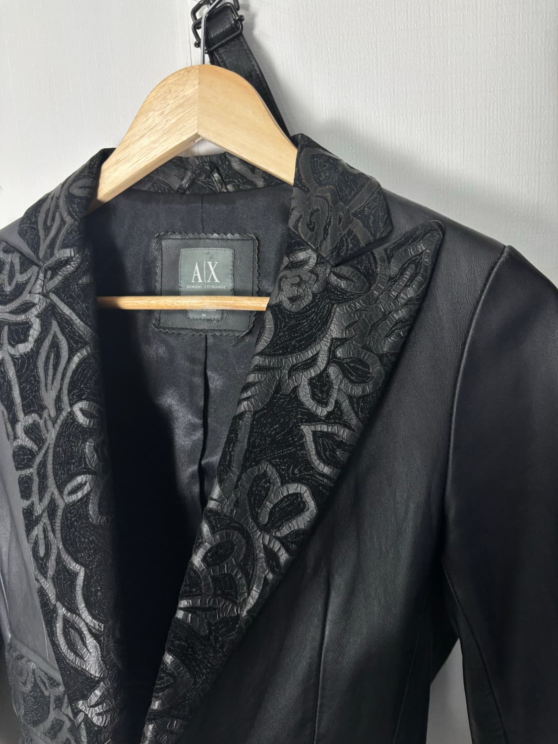 Armani Exchange A|X 블랙 레더 블레이저 자켓 상품이미지5