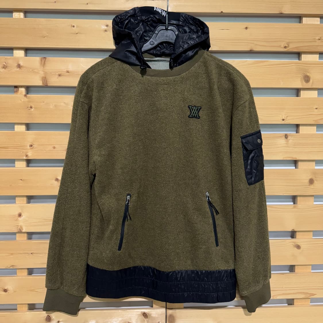 어뉴 후리스 맨투맨 상품이미지1